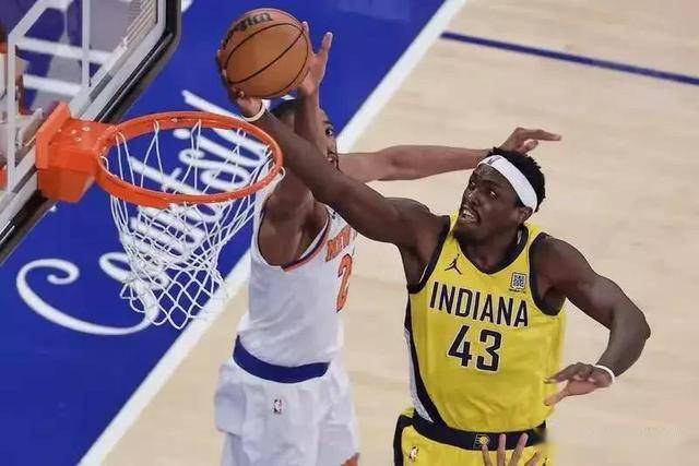 包含NBA扣篮周！步行者官方社媒晒出弗菲隔扣照的词条
